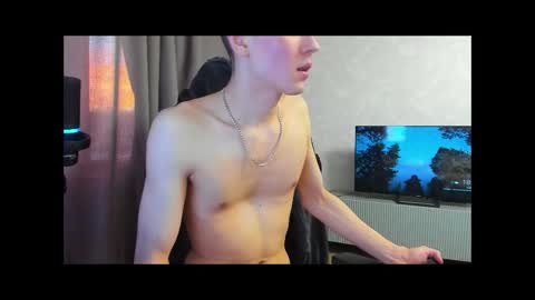 travisrivas online show from February 25, 3:16 pm