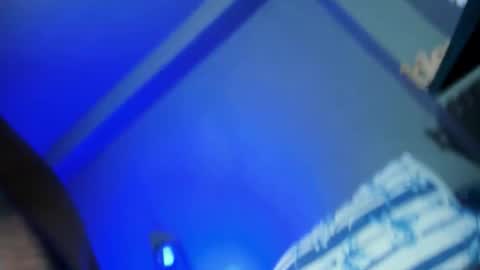 TRAV - INDEPENDENT MODEL online show from September 14, 12:29 pm