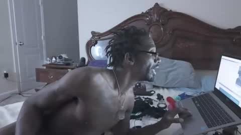triggerhappycj1 online show from June 14, 10:28 am