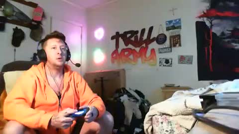 trillnonymau5 online show from January 13, 6:27 pm