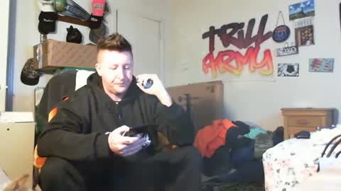 trillnonymau5 online show from February 12, 4:11 pm