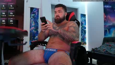 tristanhardwood online show from September 22, 1:05 am