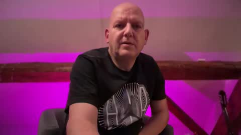 Snapshot of tritonspace chatting on October 21, 5:21 am Triton online show from October 21, 5:21 am