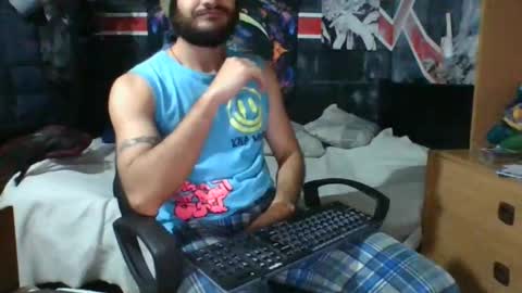 Snapshot of trizquelmen chatting on February 21, 2:38 pm Andrew online show from February 21, 2:38 pm