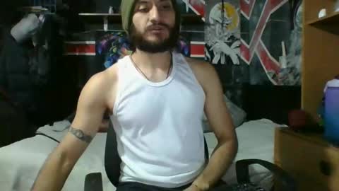 Snapshot of trizquelmen chatting on February 11, 10:39 pm Andrew online show from February 11, 10:39 pm