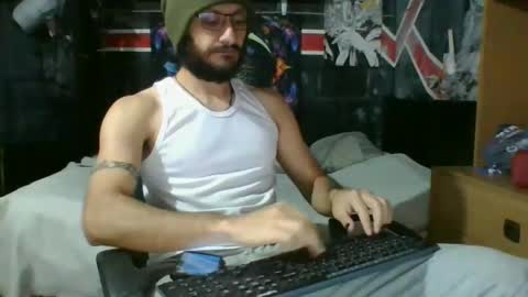 Snapshot of trizquelmen chatting on February 25, 2:44 pm Andrew online show from February 25, 2:44 pm