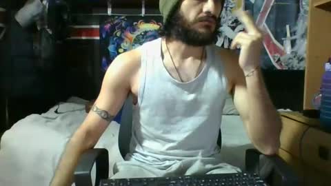 Snapshot of trizquelmen chatting on March 2, 11:28 pm Andrew online show from March 2, 11:28 pm