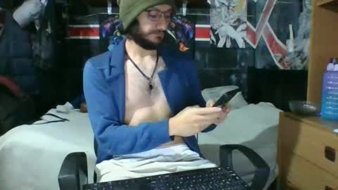 Snapshot of trizquelmen chatting on February 14, 3:58 pm Andrew online show from February 14, 3:58 pm