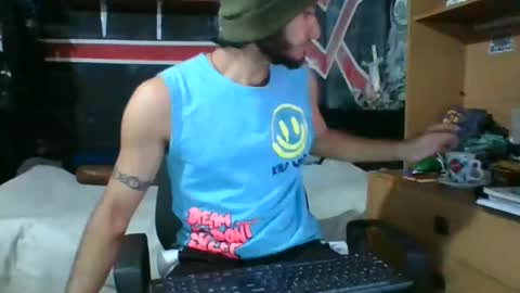 Snapshot of trizquelmen chatting on January 9, 12:09 pm Andrew online show from January 9, 12:09 pm