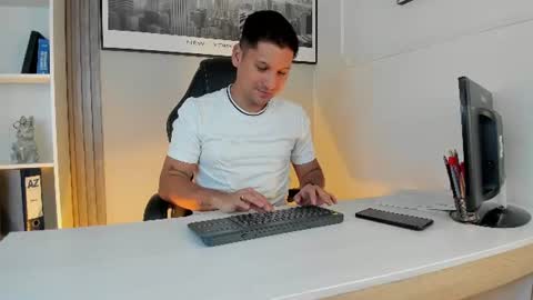 Troy online show from August 2, 5:17 am