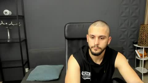 TroyWade online show from June 11, 4:32 am