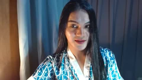 Snapshot of ts_afamhunterxx chatting on October 28, 7:05 pm Goddess Mira online show from October 28, 7:05 pm