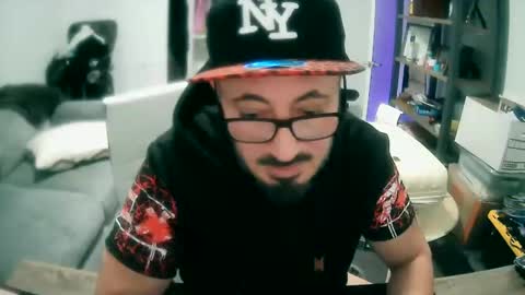 tuscan_taurus online show from January 24, 11:04 am