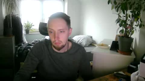 Tobi online show from December 16, 9:03 am