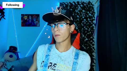 Snapshot of twink_sebas_ chatting on February 18, 5:09 am  Bad boy sebastian  online show from February 18, 5:09 am