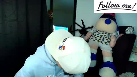 Snapshot of twink_sebas_ chatting on December 11, 4:40 am  Bad boy sebastian  online show from December 11, 4:40 am