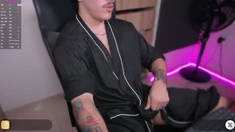 Snapshot of twinkpartyuncut chatting on December 16, 1:31 am MASTER GERRY online show from December 16, 1:31 am