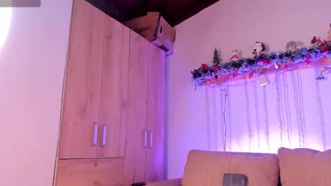 twinksboys_23 online show from February 3, 1:38 pm