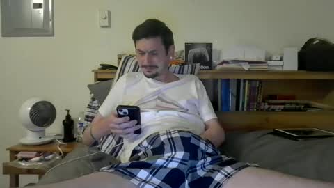 TwinkyMcgee online show from June 14, 6:37 am