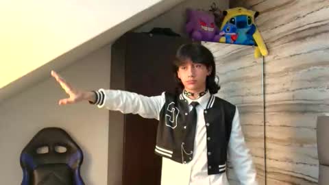    online show from January 7, 3:33 am