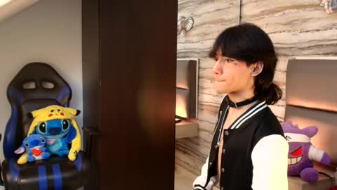    online show from January 8, 3:34 am