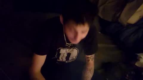 Snapshot of twistedblizzy chatting on December 15, 12:28 pm TwistedBlizzy online show from December 15, 12:28 pm