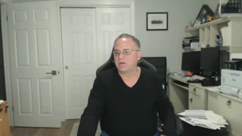 Twopeopleinlove online show from January 6, 11:36 am