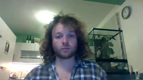 tworoardsdiverge online show from November 26, 10:57 pm