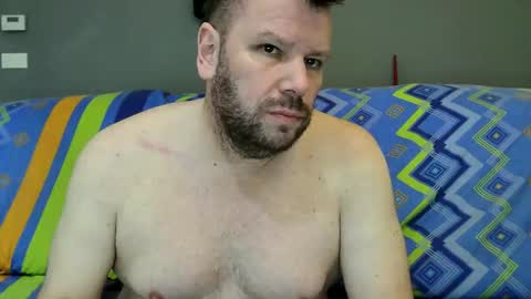 Txan  Chan online show from May 2, 8:11 pm