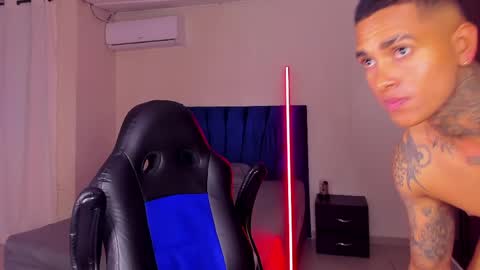 tyler_bell_ online show from March 27, 8:26 am