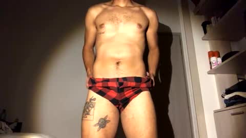 tylerrfrancoo1 online show from December 3, 8:03 am