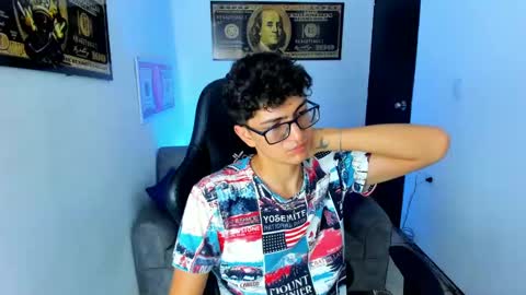 Snapshot of tylerwhiite_ chatting on February 28, 3:04 am   online show from February 28, 3:04 am