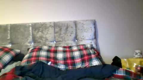 uknaughtyguy74 online show from January 20, 8:09 am