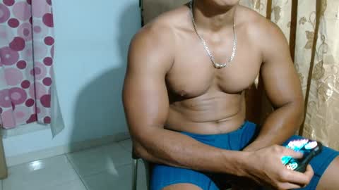 Snapshot of ulisess15 chatting on December 9, 9:17 am Felipe  model independent online show from December 9, 9:17 am