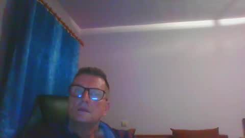 ulmeni4 online show from March 11, 10:17 pm