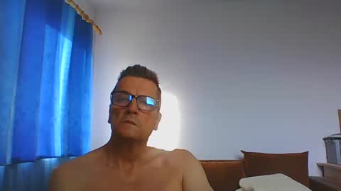 ulmeni4 online show from May 30, 3:45 pm