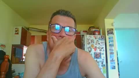 ulmeni4 online show from April 14, 10:37 am