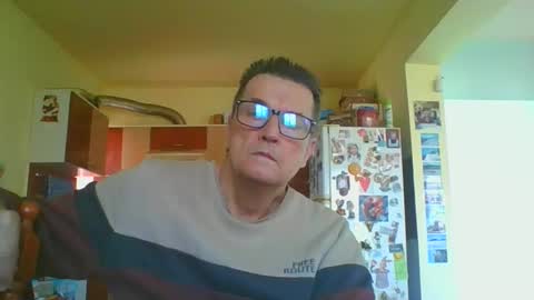 ulmeni7 online show from March 3, 8:00 am