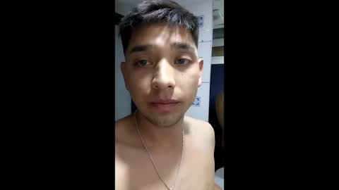 ulosdeabajo04 online show from May 30, 2:00 am