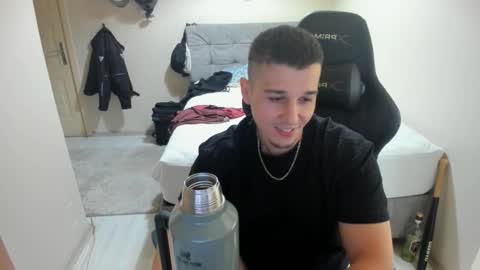 Snapshot of ulxer chatting on September 14, 6:32 pm hi im mike tyson -  online show from September 14, 6:32 pm