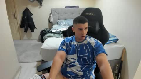 Snapshot of ulxer chatting on September 19, 8:30 pm hi im mike tyson -  online show from September 19, 8:30 pm