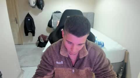 Snapshot of ulxer chatting on October 1, 7:07 pm hi im mike tyson -  online show from October 1, 7:07 pm