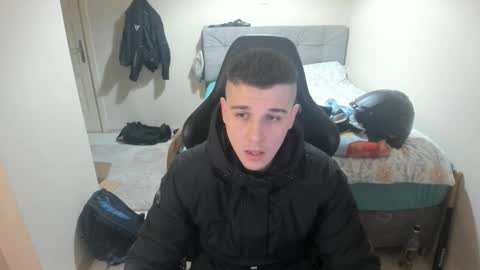 Snapshot of ulxer chatting on February 28, 8:39 pm hi im mike tyson -  online show from February 28, 8:39 pm