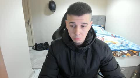 Snapshot of ulxer chatting on December 12, 8:10 pm hi im mike tyson -  online show from December 12, 8:10 pm
