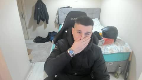 Snapshot of ulxer chatting on March 1, 8:42 pm hi im mike tyson -  online show from March 1, 8:42 pm