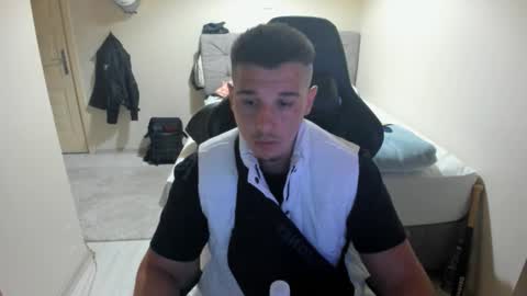 Snapshot of ulxer chatting on September 26, 7:22 pm hi im mike tyson -  online show from September 26, 7:22 pm