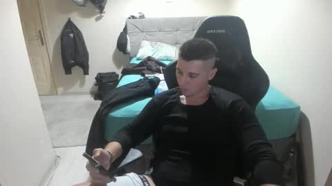 Snapshot of ulxer chatting on October 17, 8:46 pm hi im mike tyson -  online show from October 17, 8:46 pm