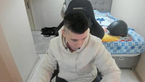 Snapshot of ulxer chatting on January 19, 6:21 pm hi im mike tyson -  online show from January 19, 6:21 pm