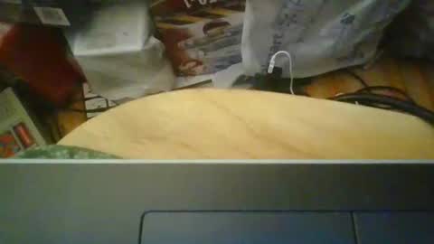 Snapshot of uncut929 chatting on October 17, 2:59 am uncut929 online show from October 17, 2:59 am