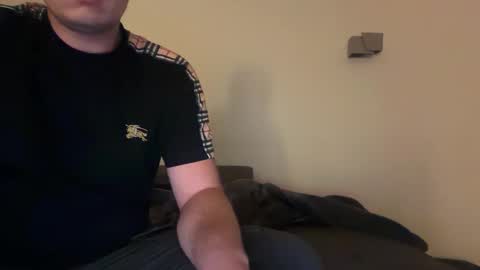 Snapshot of uncutedaustria chatting on October 6, 11:20 pm Tom online show from October 6, 11:20 pm